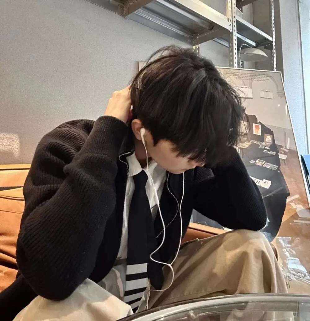 舍友by不吃姜小说全集免费阅读 - 《舍友》by不吃姜完结版完整版在线观看