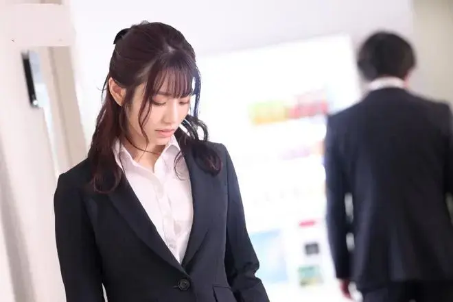 日本电影《和部长一起去出差旅》高清未删减版中字-免费在线播放资源下载-完整版在线观看全集